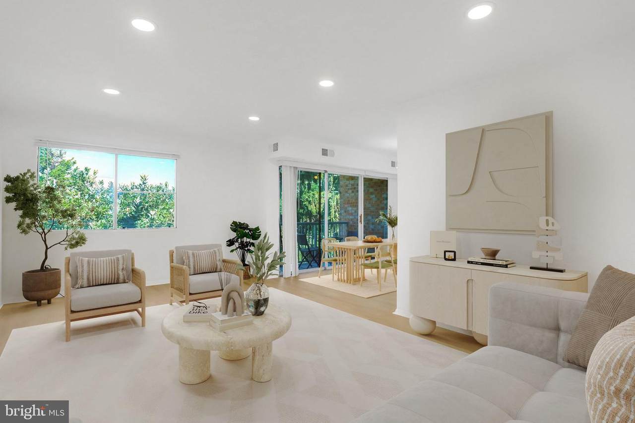 2909 Charing Cross Road - Photo 1