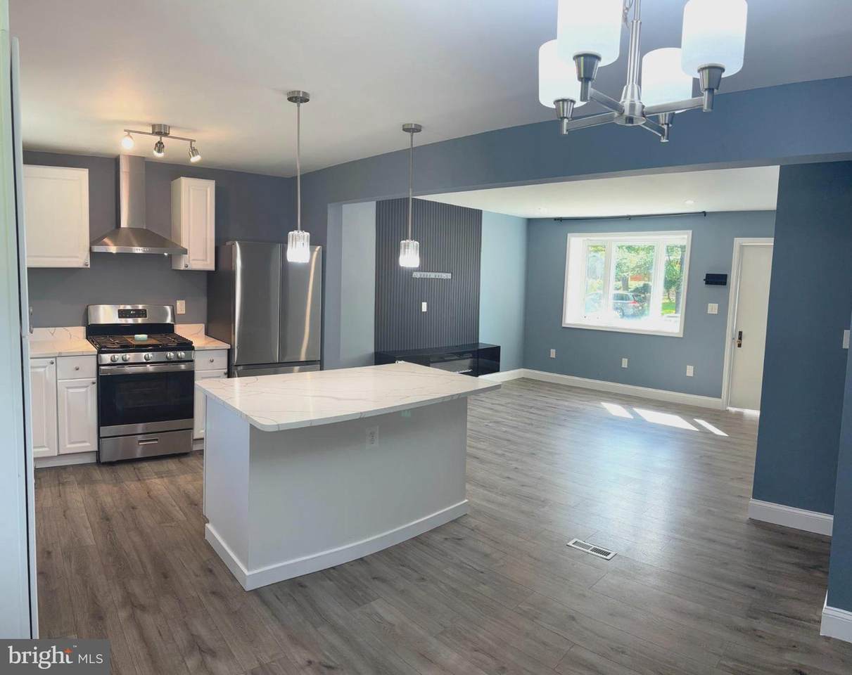 11441 Schuylkill Road - Photo 1