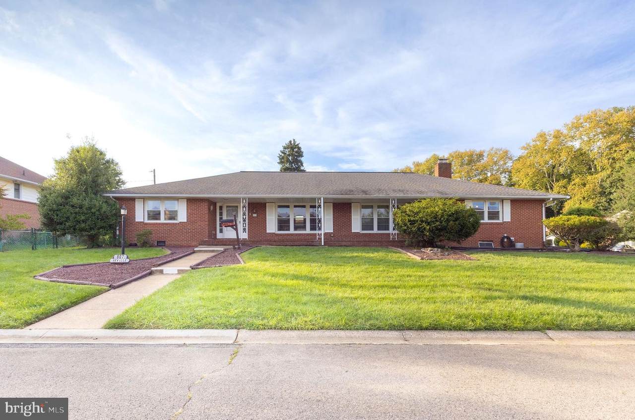 807 Seville Avenue - Photo 1