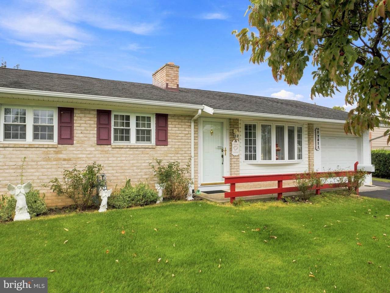 17811 Burnside Avenue - Photo 1