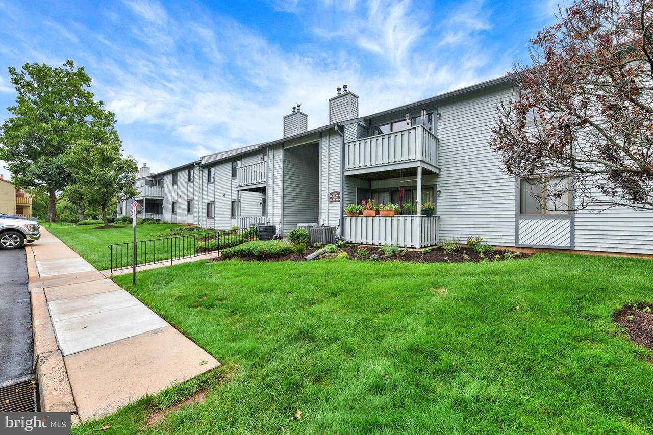 1004 Dogwood Court - Photo 1