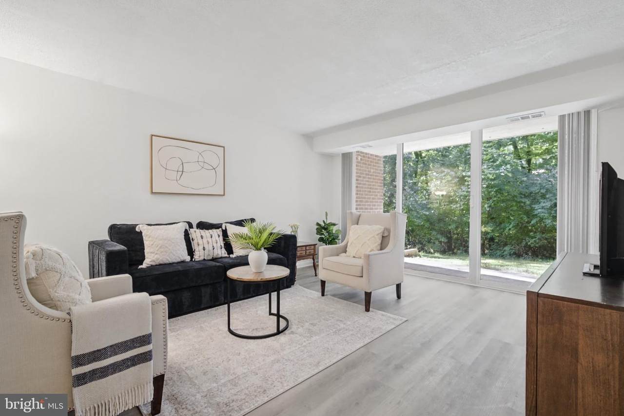 1412 Northgate Square - Photo 1