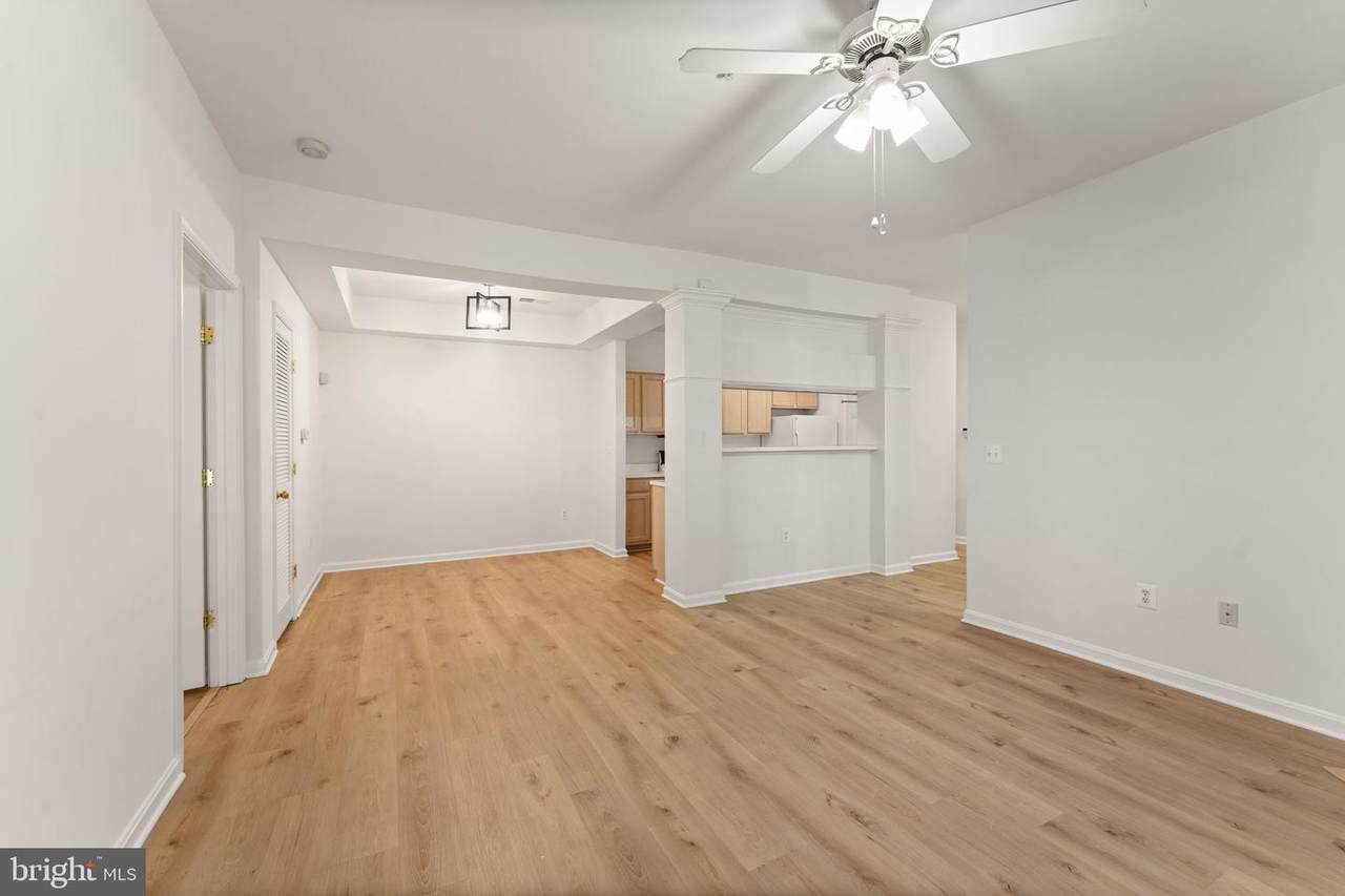 20453 Chesapeake Square - Photo 1