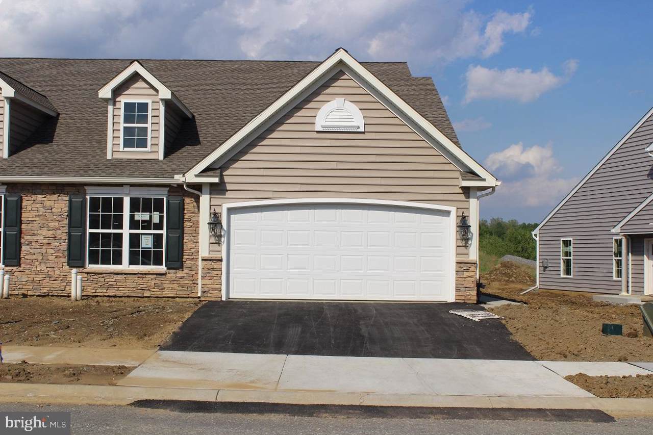 128 Goldenfield Drive - Photo 1