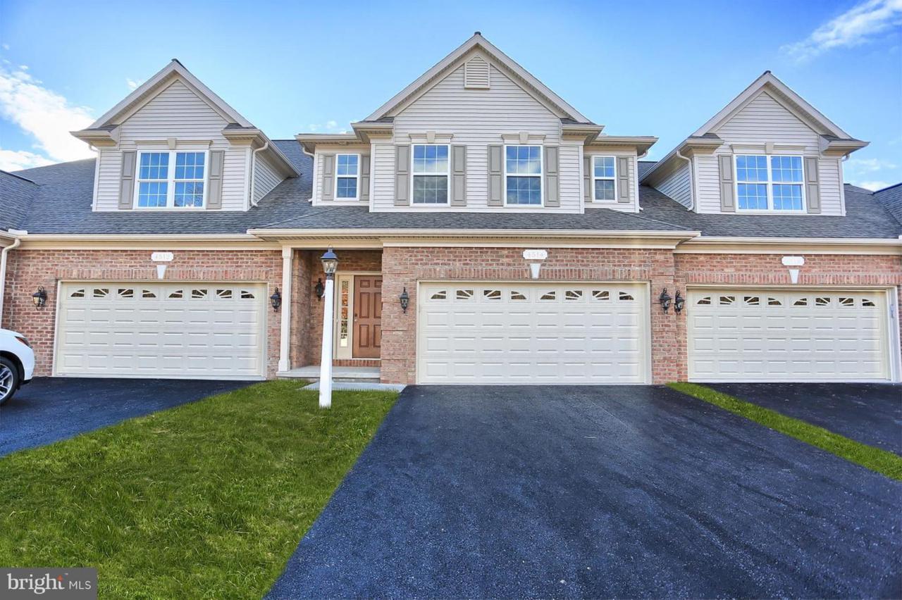 4514 Laurelwood Drive - Photo 1