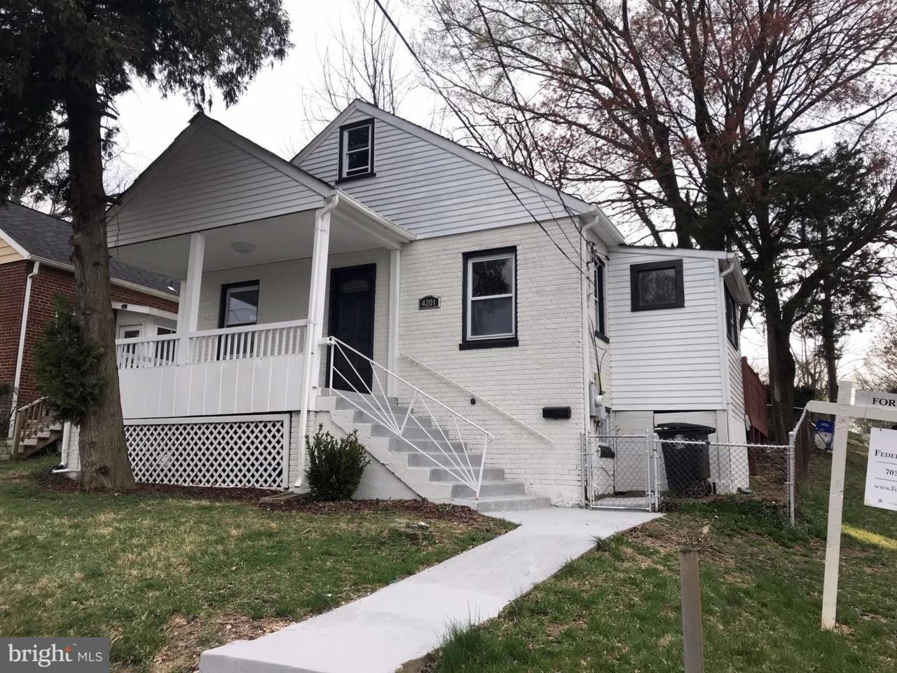 4201 Vine Street - Photo 1
