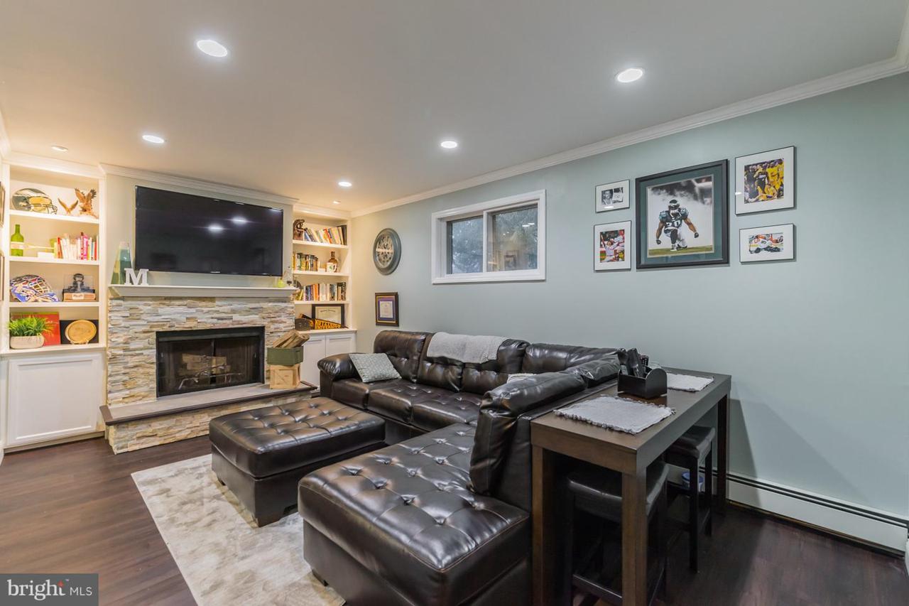 878 Linden Avenue - Photo 1