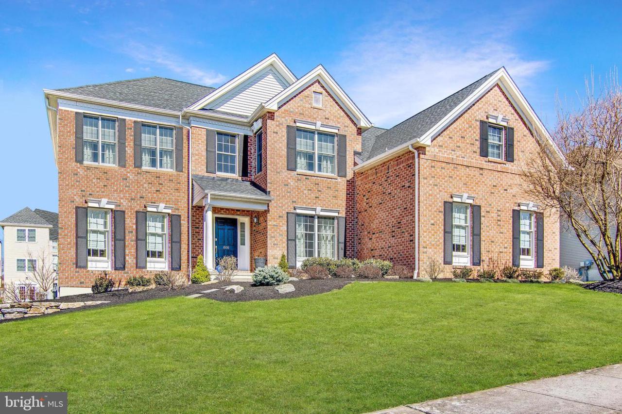 606 Benson Lane - Photo 1