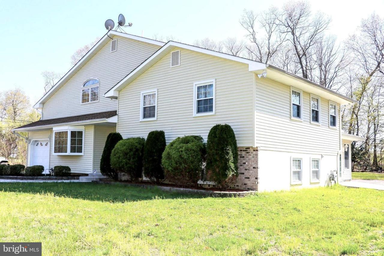 327 Woodruff Carmel Road - Photo 1