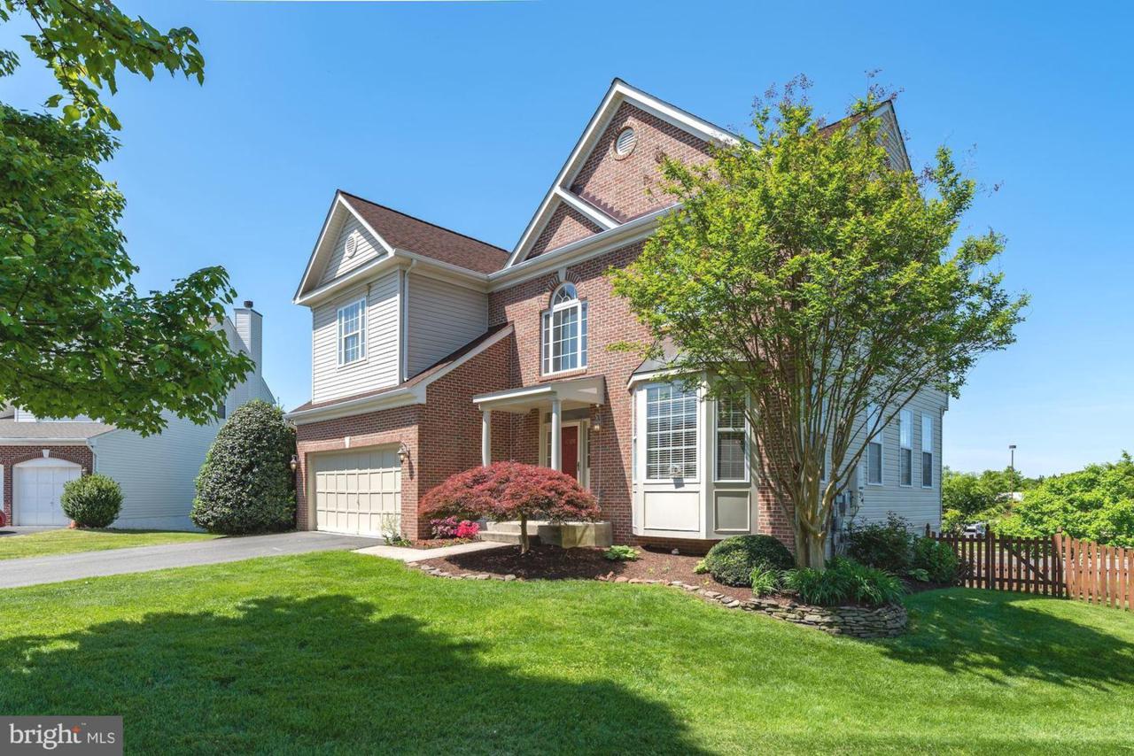 1709 Fairleigh Court - Photo 1