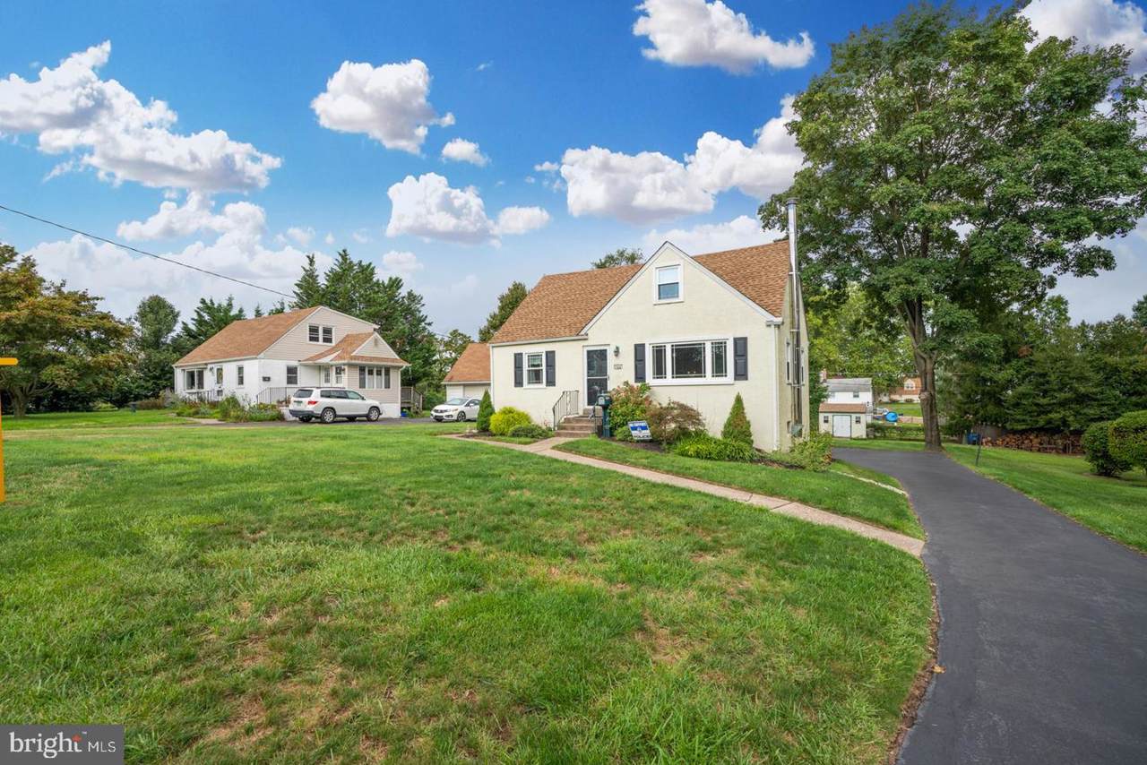 734 Cherry Lane - Photo 1