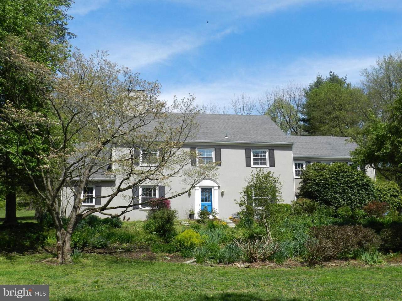 733 Hillview Road - Photo 1