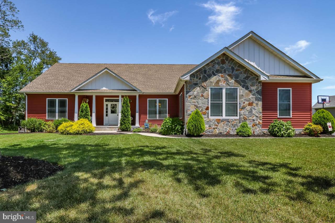 52 Beacon Circle - Photo 1