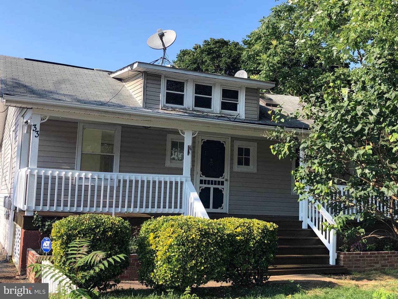33 Bond Avenue - Photo 1