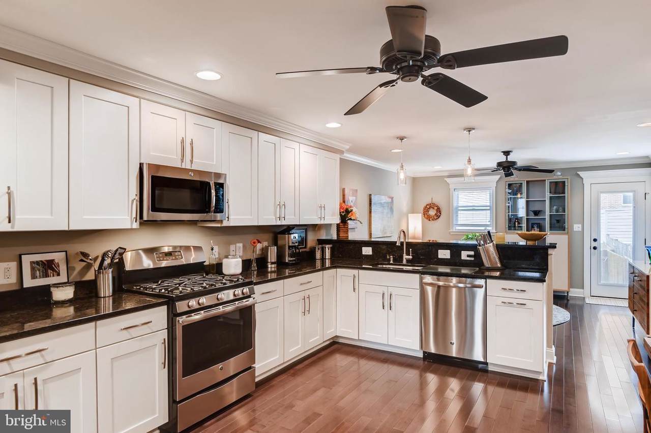 1726 Light Street - Photo 1