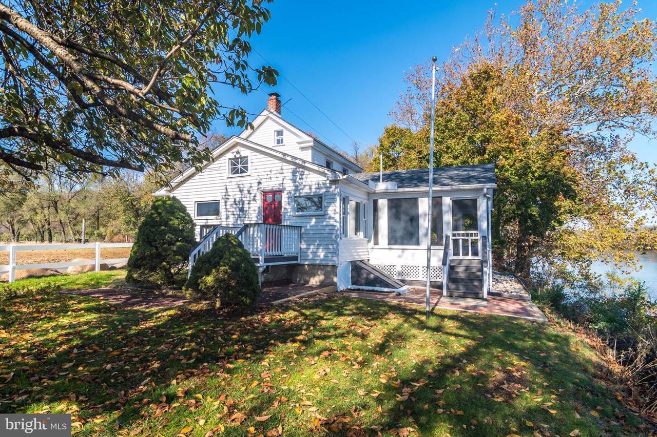 1080 River Road - Photo 1