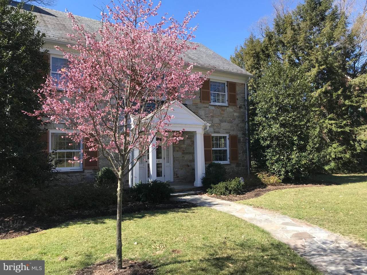 5604 Saint Albans Way - Photo 1