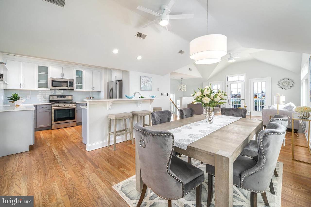 808 Bay Club Lane - Photo 1