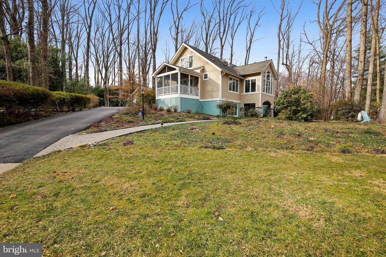 9328 Garden Court - Photo 1