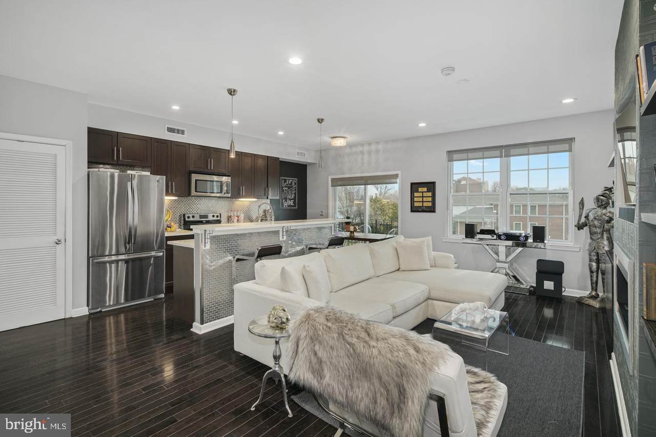 705 Brown Street - Photo 1