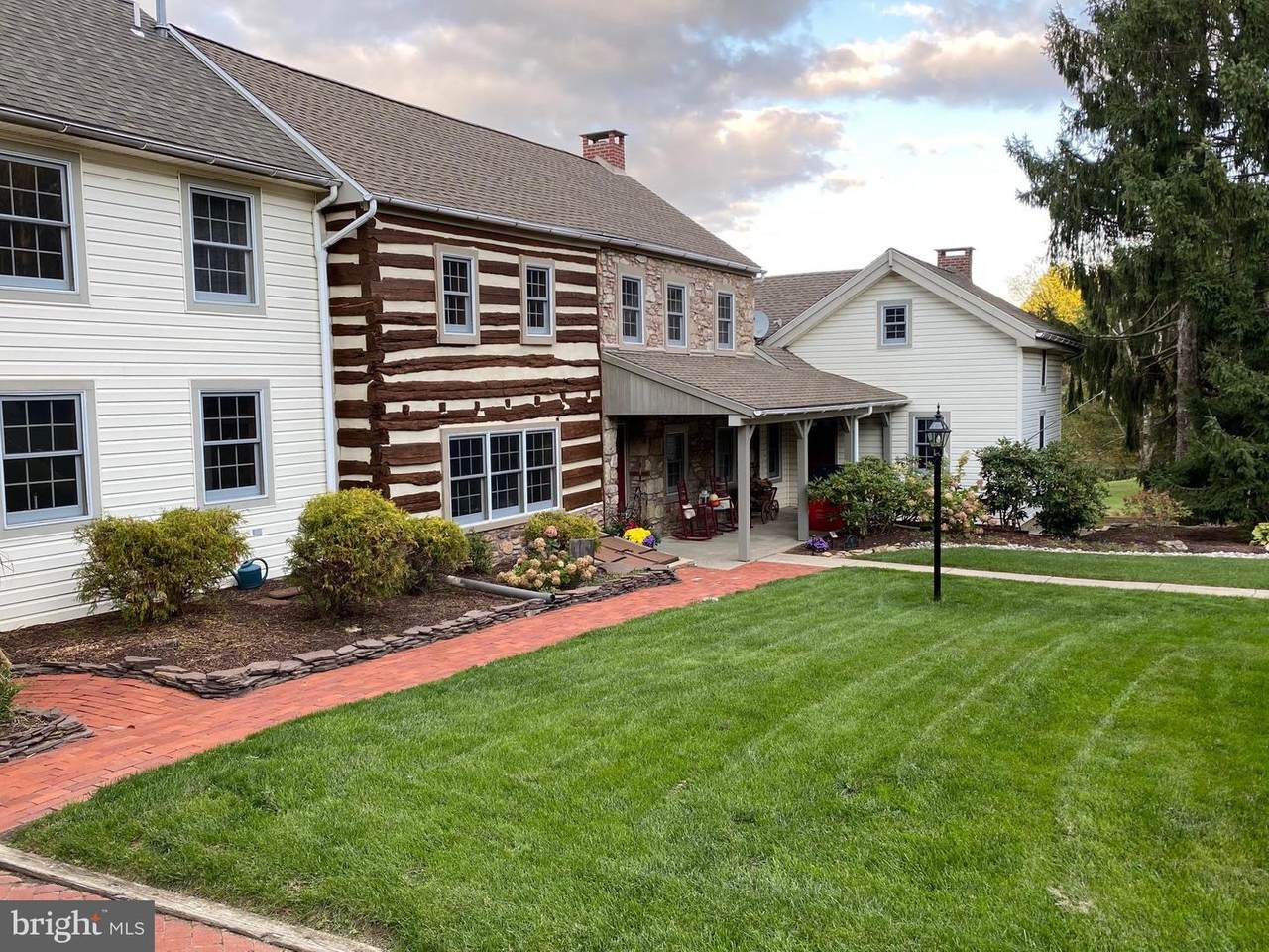 161 Cook - Photo 1