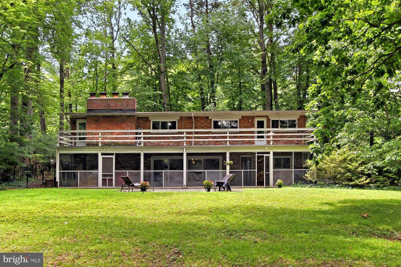 6516 Lakeview Drive - Photo 1