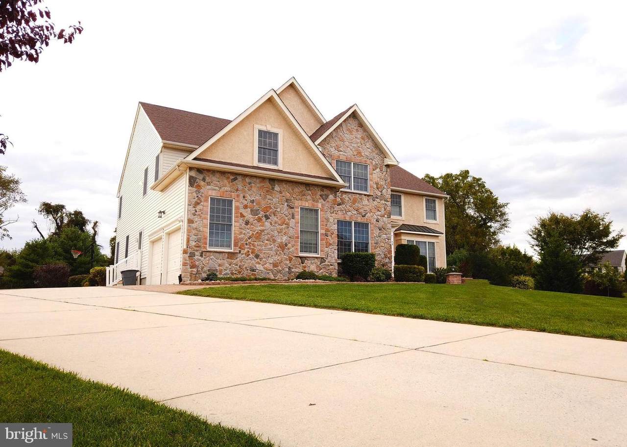 10 Summerhill Court - Photo 1
