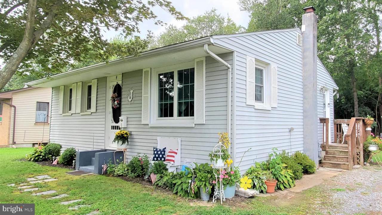 1 Jerrys Avenue - Photo 1
