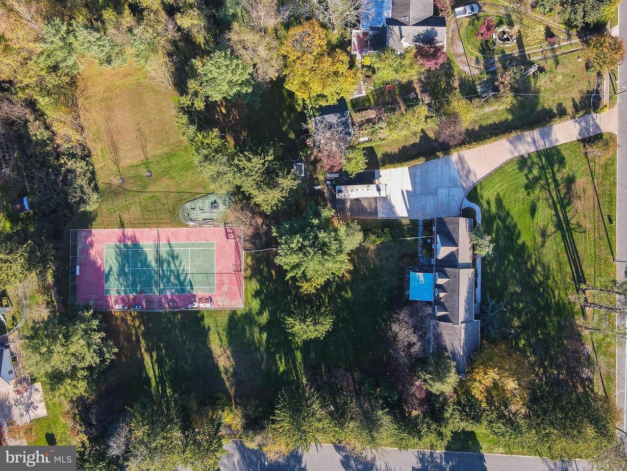 645 Kings Hwy - Photo 1