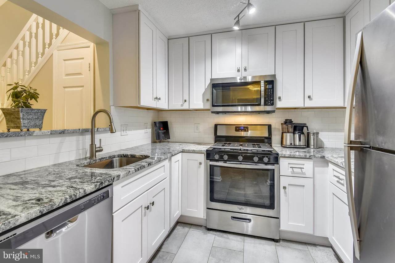 1712 Lake Shore Crest Drive - Photo 1