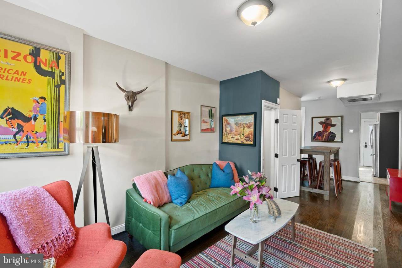 933 8TH Street - Photo 1
