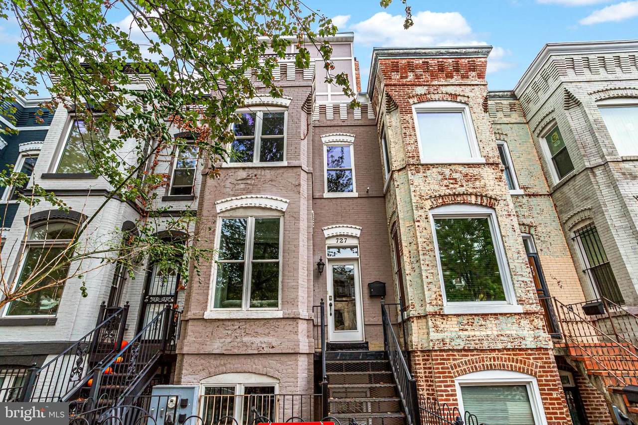727 6TH Street - Photo 1