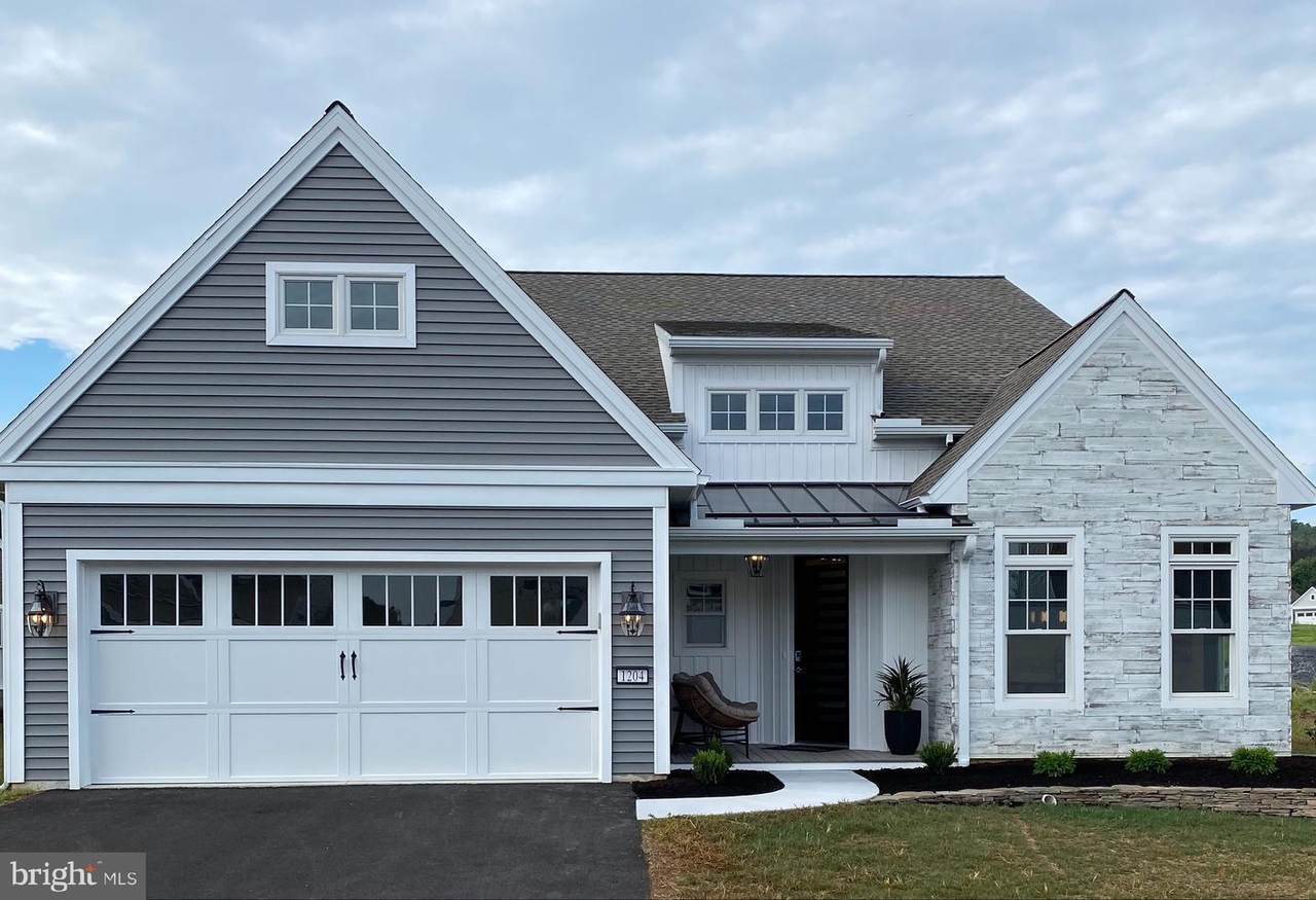 1204 Mosaic Drive - Photo 1