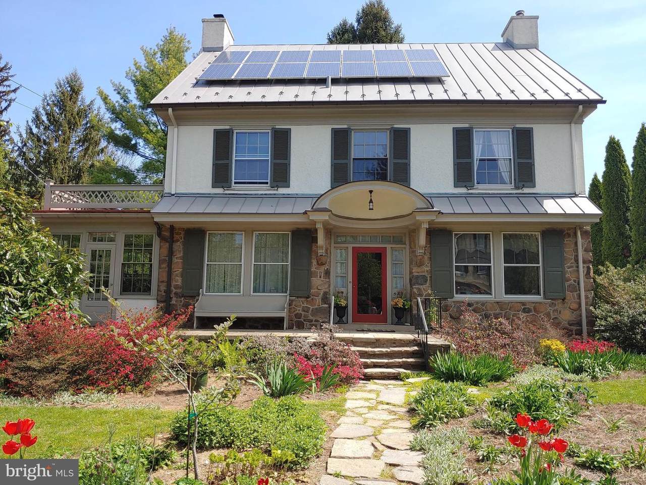 525 Walnut Street - Photo 1