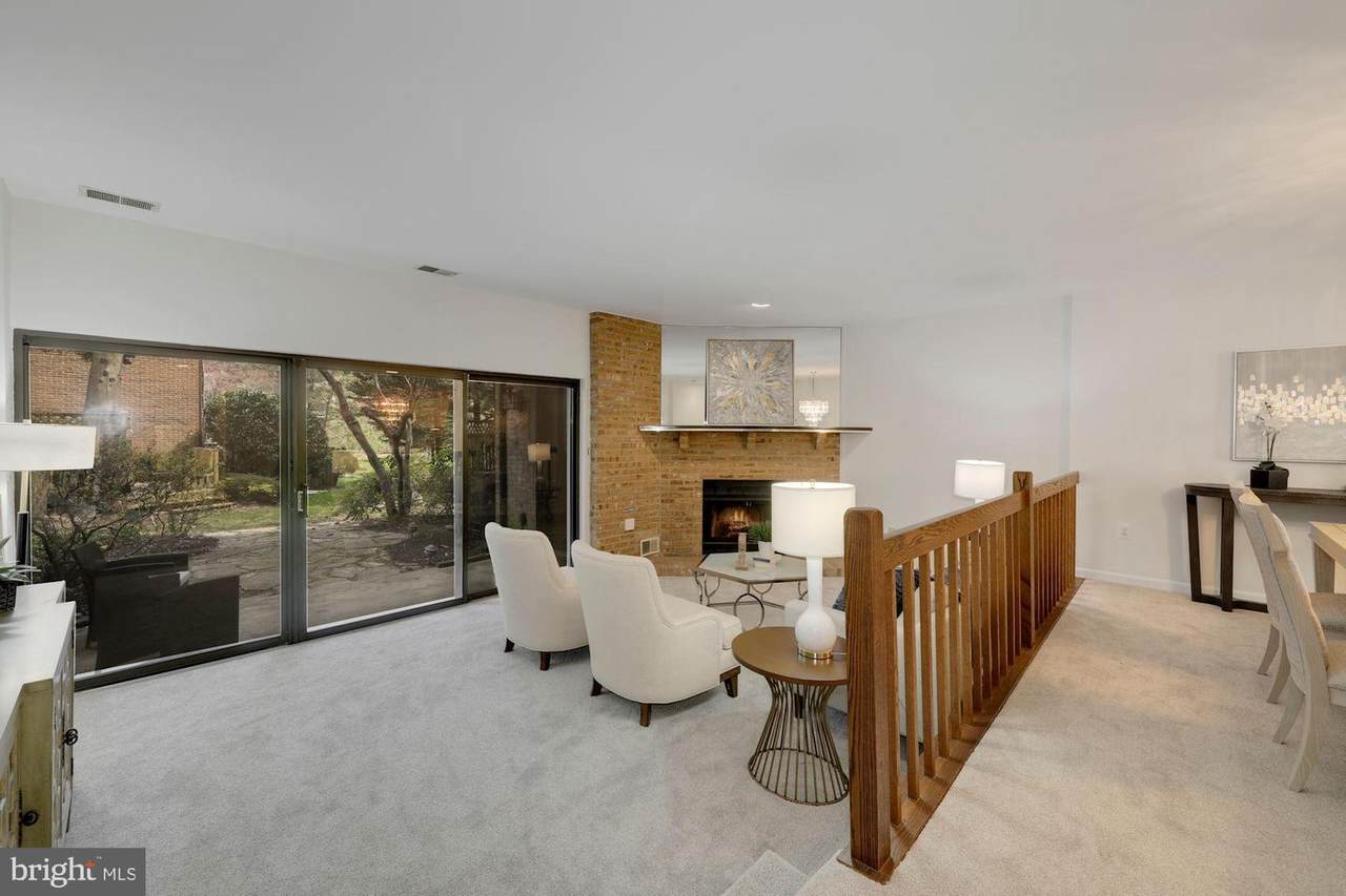 5211 King Charles Way - Photo 1