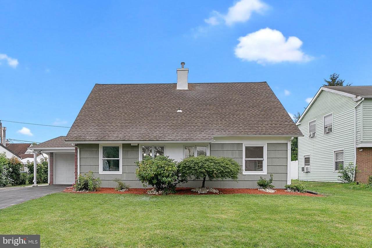 32 Midvale Lane - Photo 1