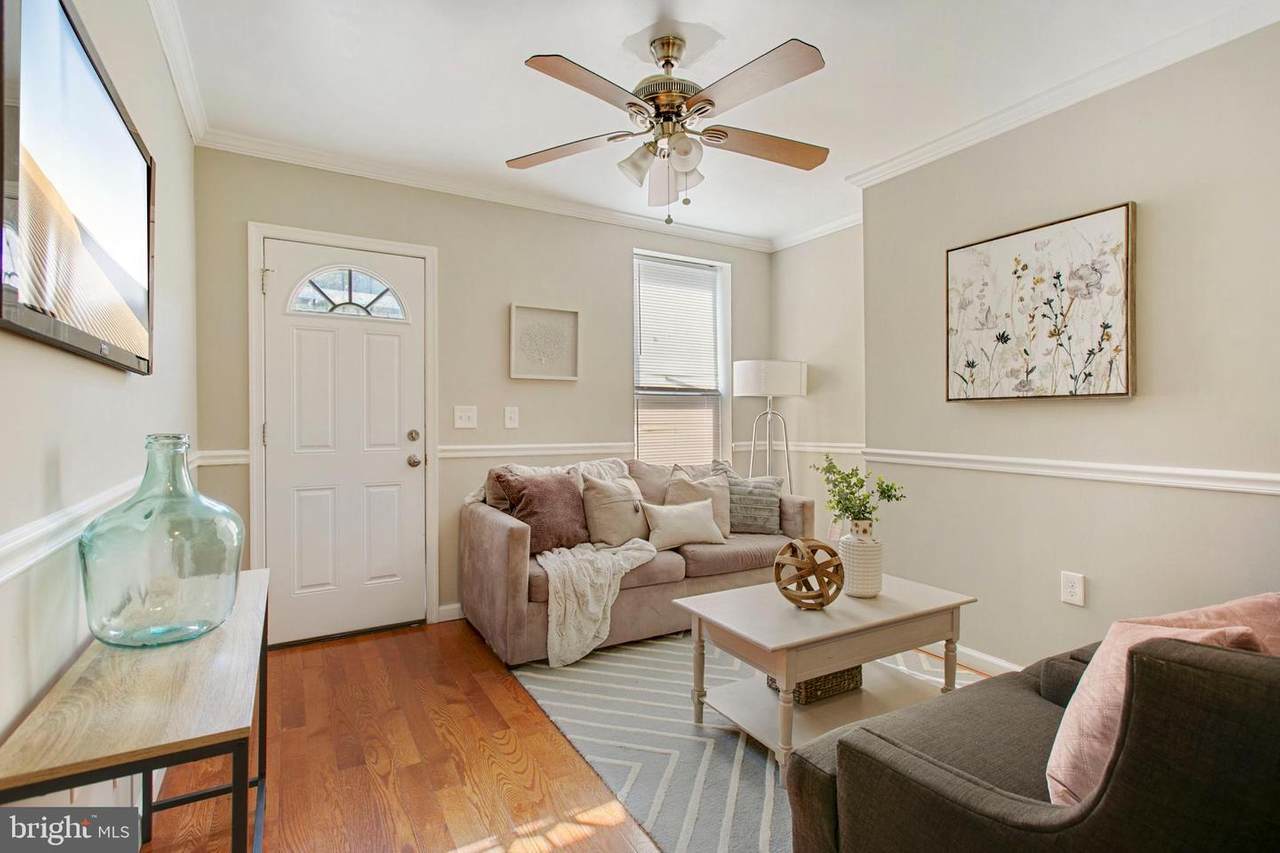813 Caroline Street - Photo 1