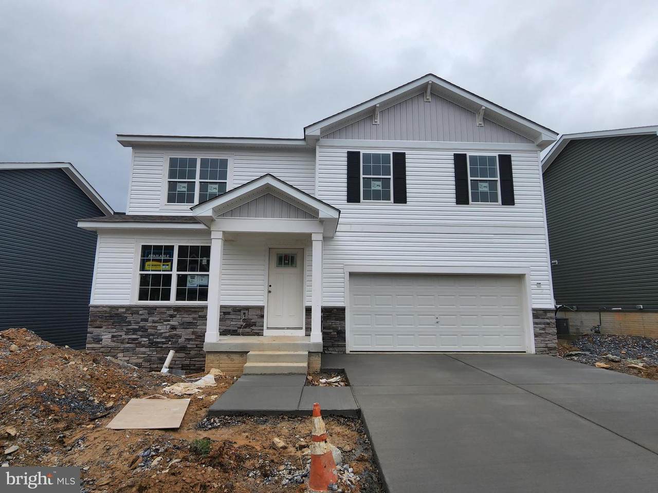 5817 Zoe Lane - Photo 1