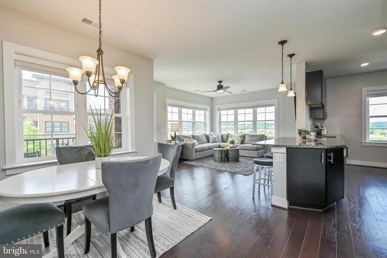 9523 Bastille Street - Photo 1
