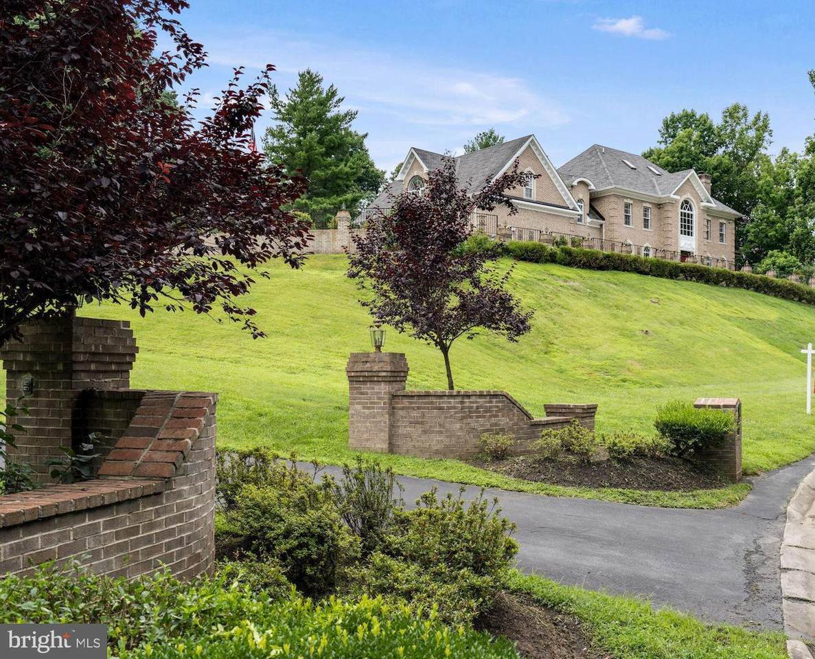 6801 Capri Place - Photo 1