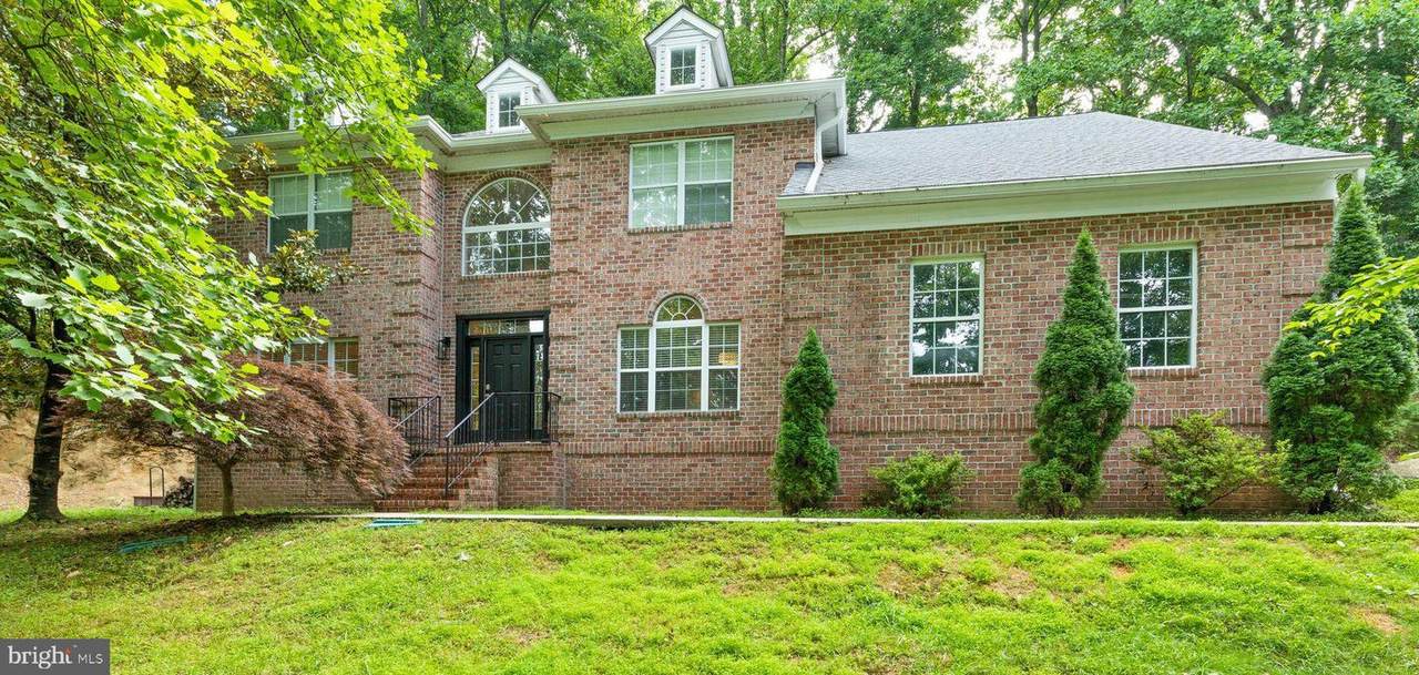 1158 Macphail Road - Photo 1
