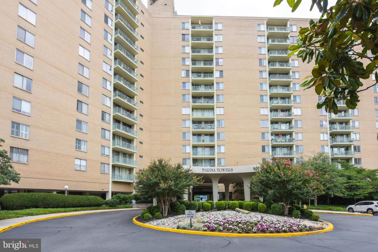 501 Slaters Lane - Photo 1