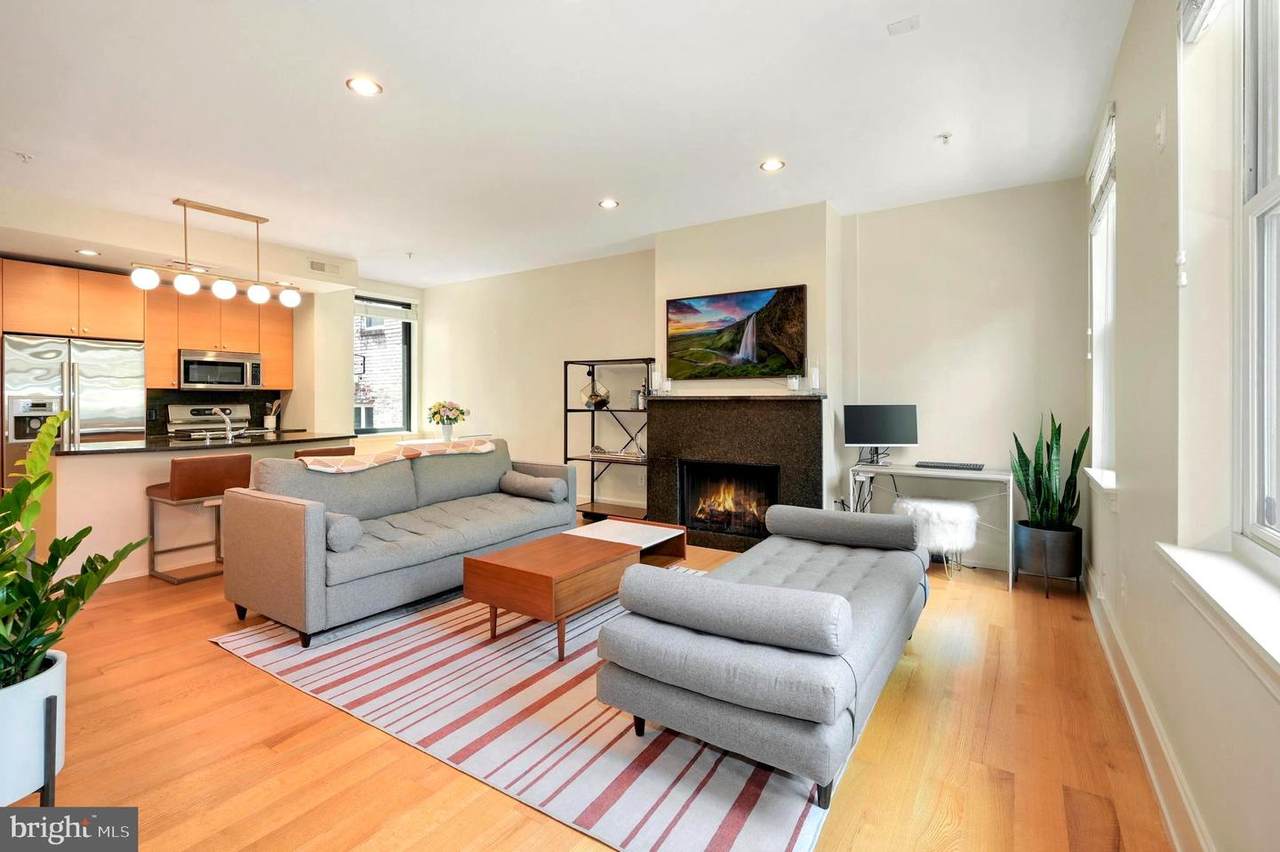 2516 Q Street - Photo 1