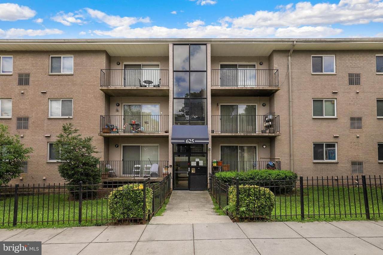 625 Chesapeake Street - Photo 1