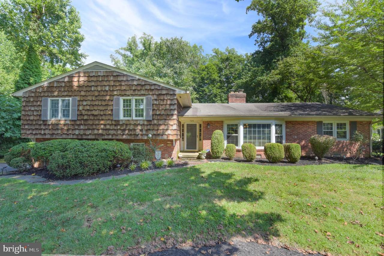 725 Lawton Street - Photo 1