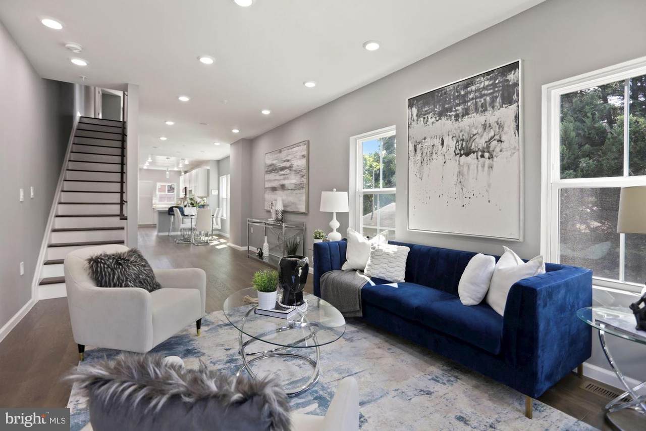 1021 50TH Street - Photo 1