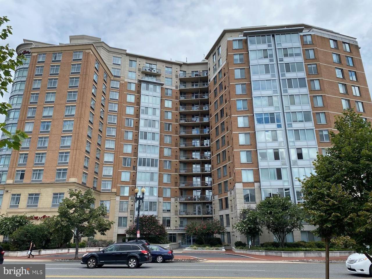 555 Massachusetts Avenue - Photo 1