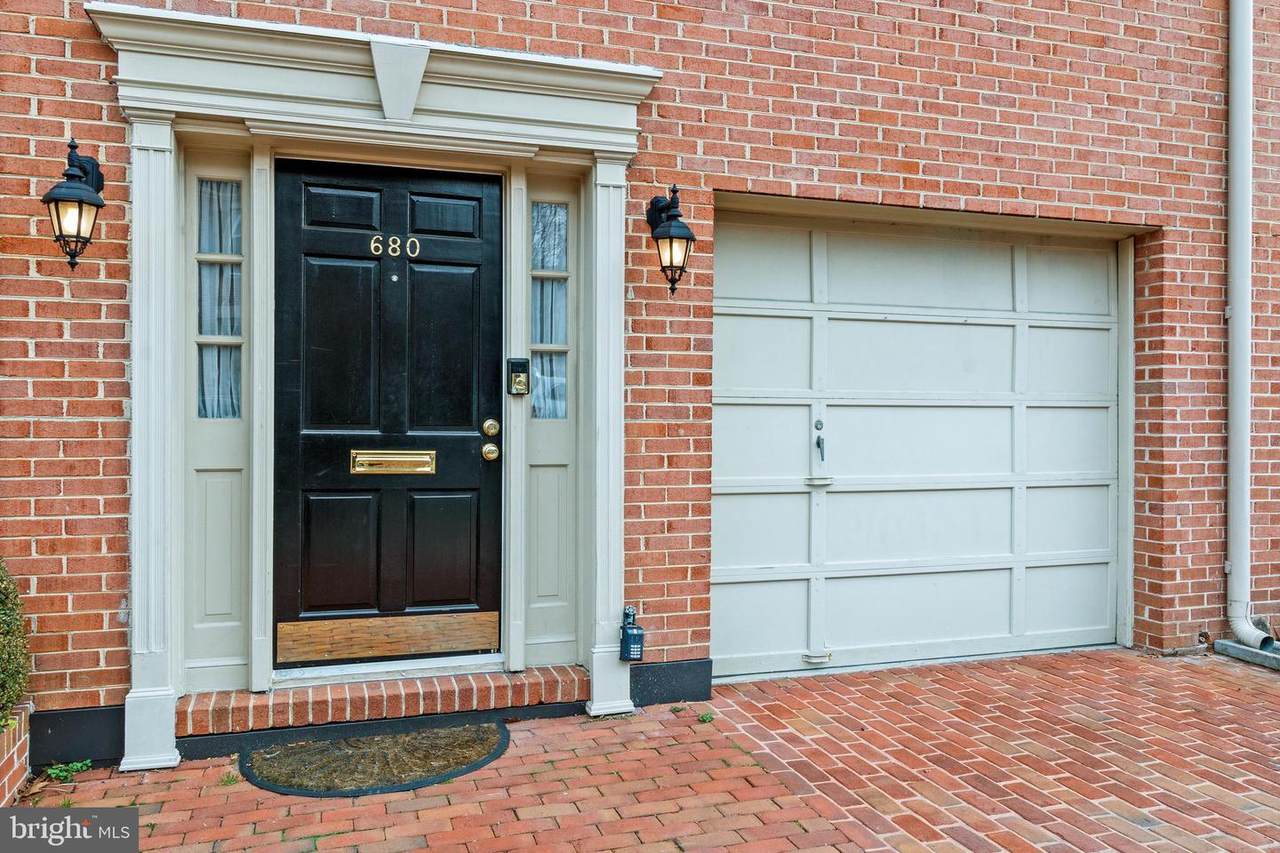 680 Columbus Street - Photo 1