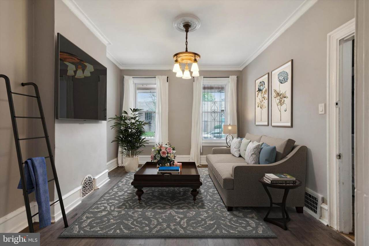 330 41ST Street - Photo 1