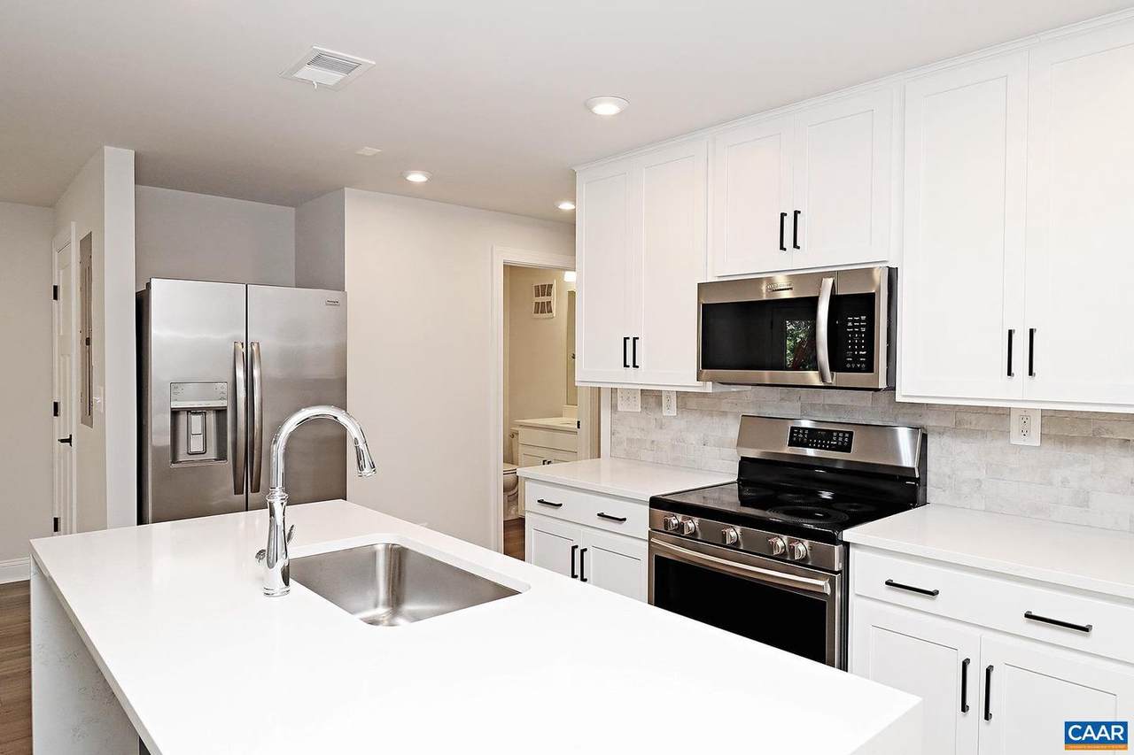 2415 Anlee Rd - Photo 1